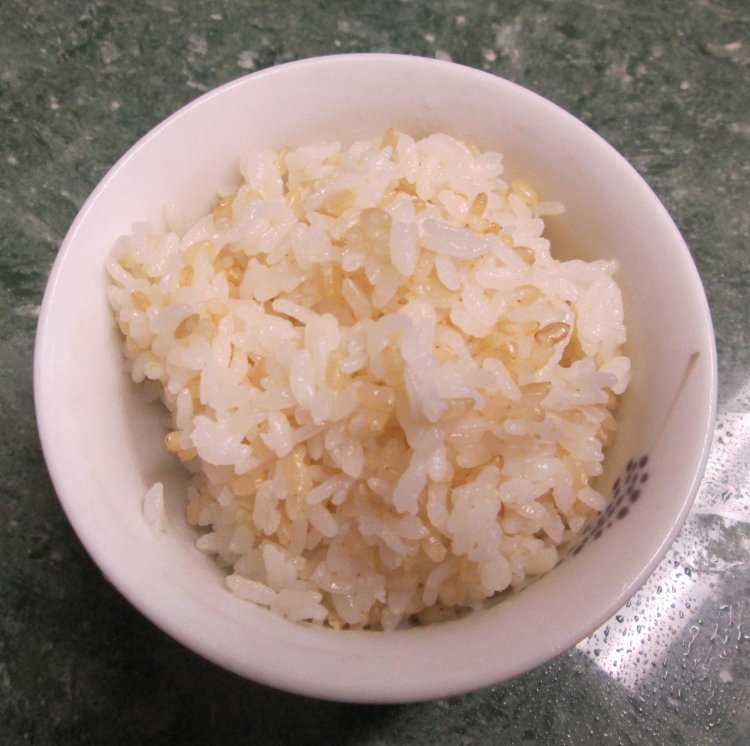 玄米：白米（2：3）のご飯